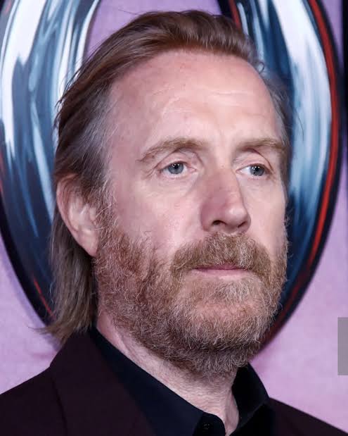 photo-Rhys Ifans 2025
