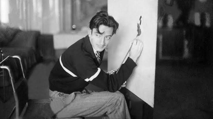 photo-Salvador Dali 1925