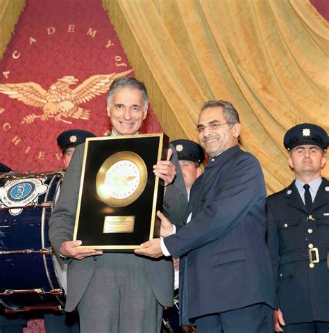 photo-Ralph Nader 2002