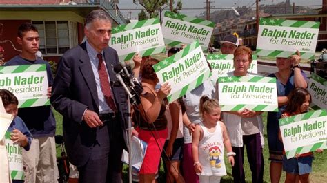 photo-Ralph Nader 2000