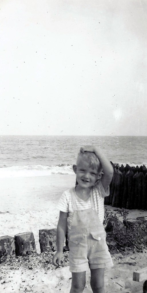 photo-Bob Barker 1926