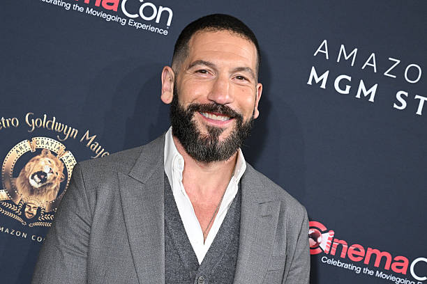 photo-Jon Bernthal 2025