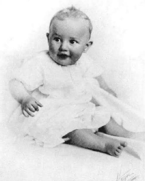 photo-Marlon Brando 1925