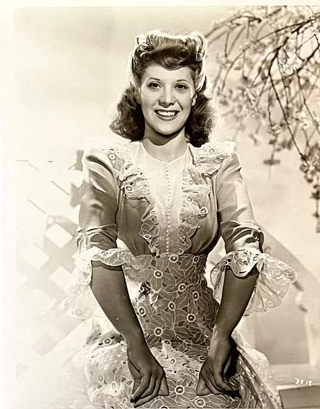 photo-Dinah Shore 1940