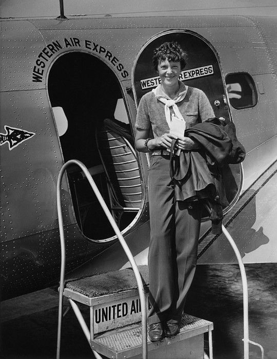 photo-Amelia Earhart 1935
