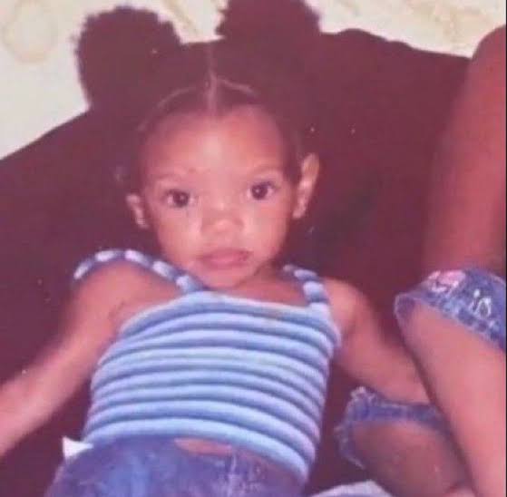 photo-Halle Bailey 2003