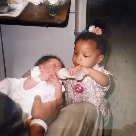 photo-Halle Bailey 2001