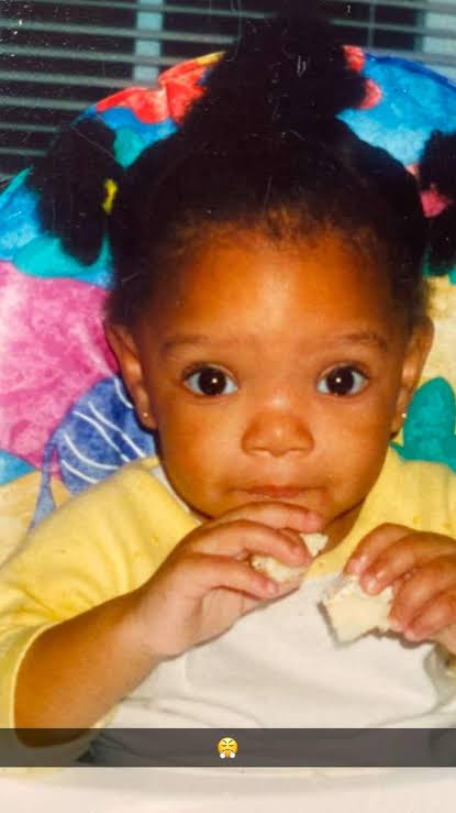 photo-Halle Bailey 2002