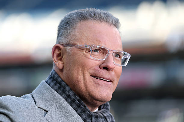 photo-Howie Long 2026
