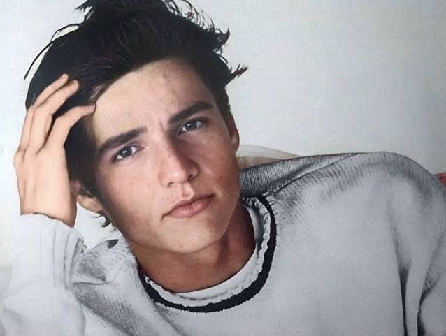 photo-Pedro Pascal 1995