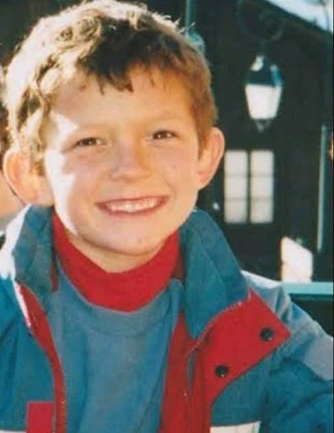 photo-Tom Holland 2003