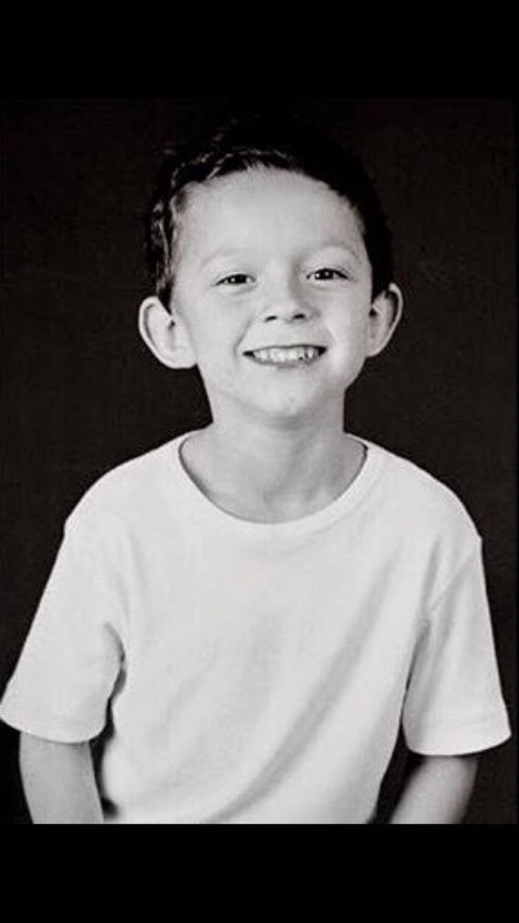 photo-Tom Holland 2000