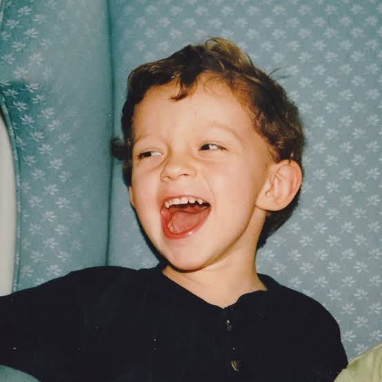 photo-Tom Holland 1999