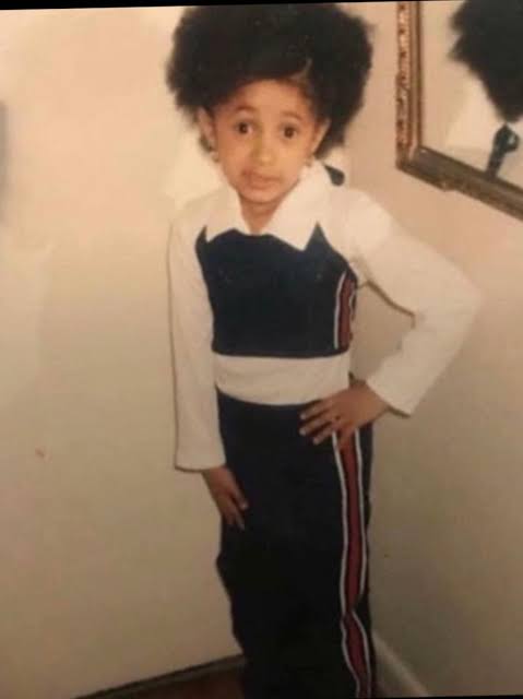 photo-Cardi B 1998