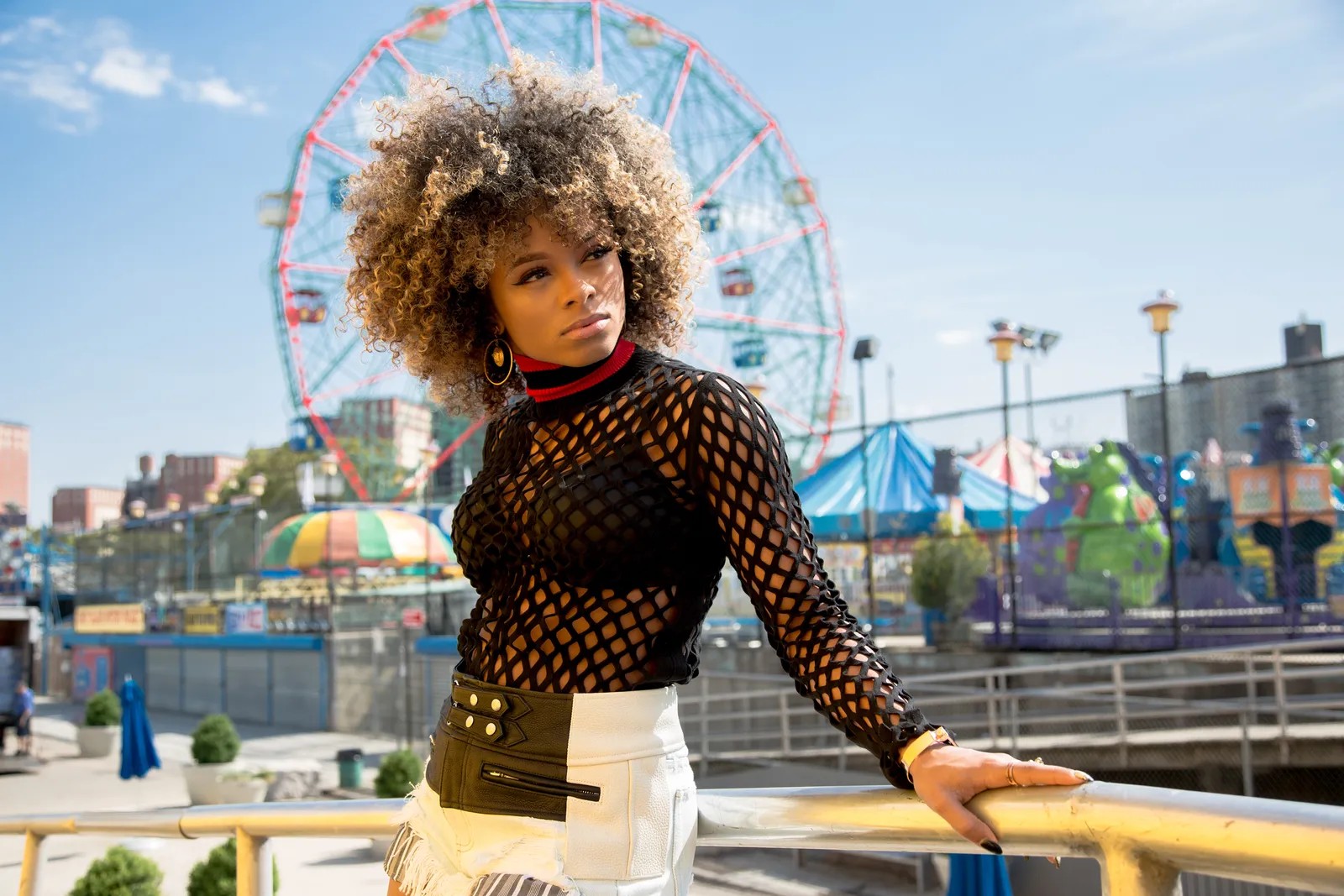 photo-Fleur East 2016