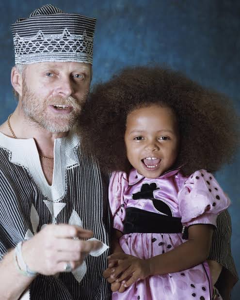 photo-Fleur East 1992