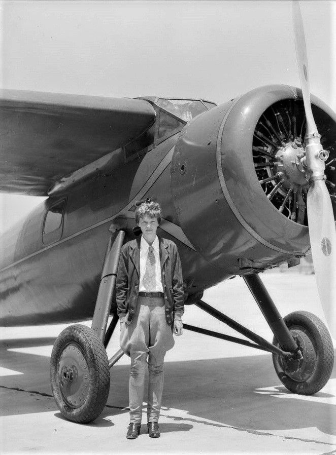 photo-Amelia Earhart 1932