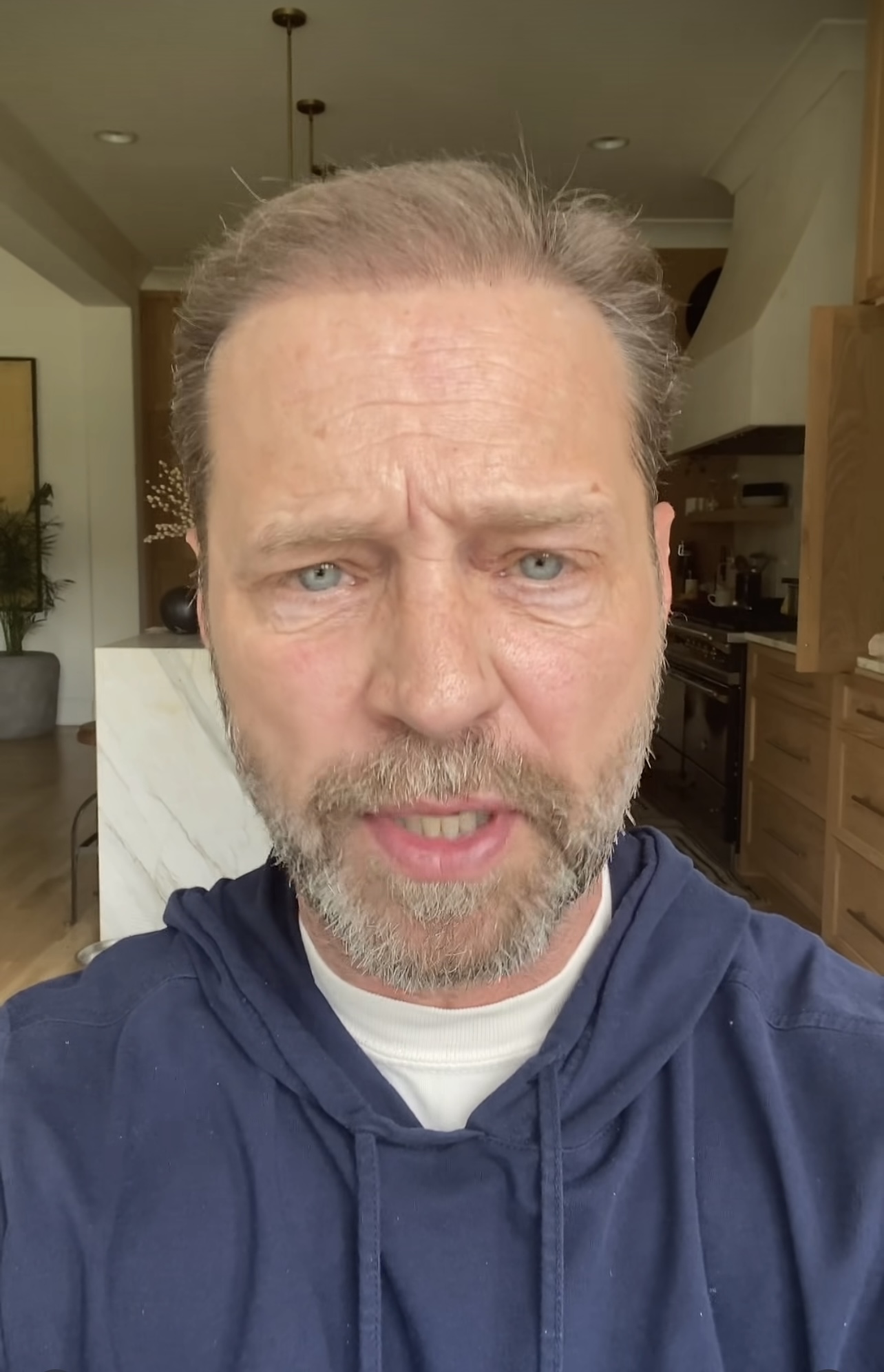 photo-Jason Priestley 2036