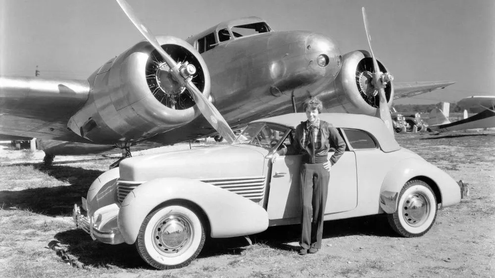 photo-Amelia Earhart 1936