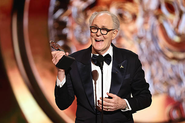photo-John Lithgow 2026