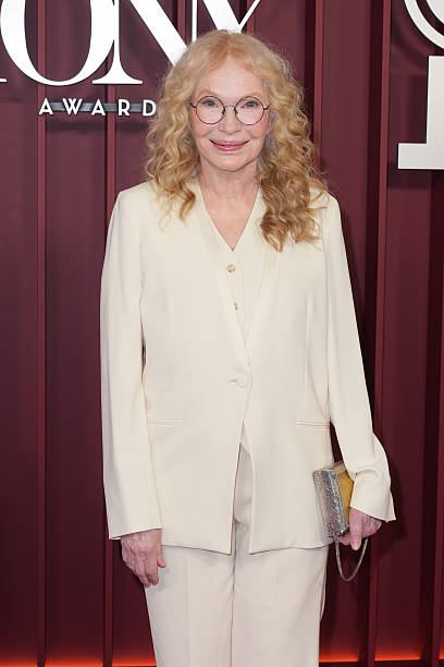 photo-Mia Farrow 2026