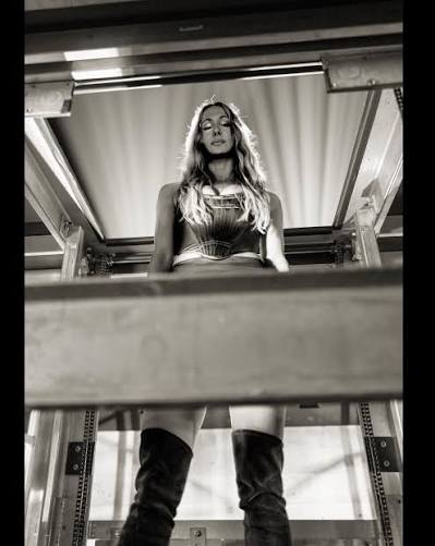 photo-Nikki Glaser 2012