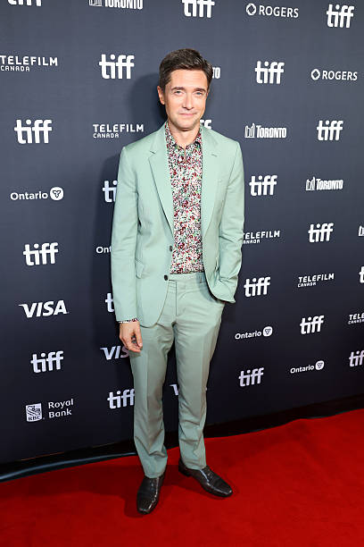 photo-Topher Grace 2026
