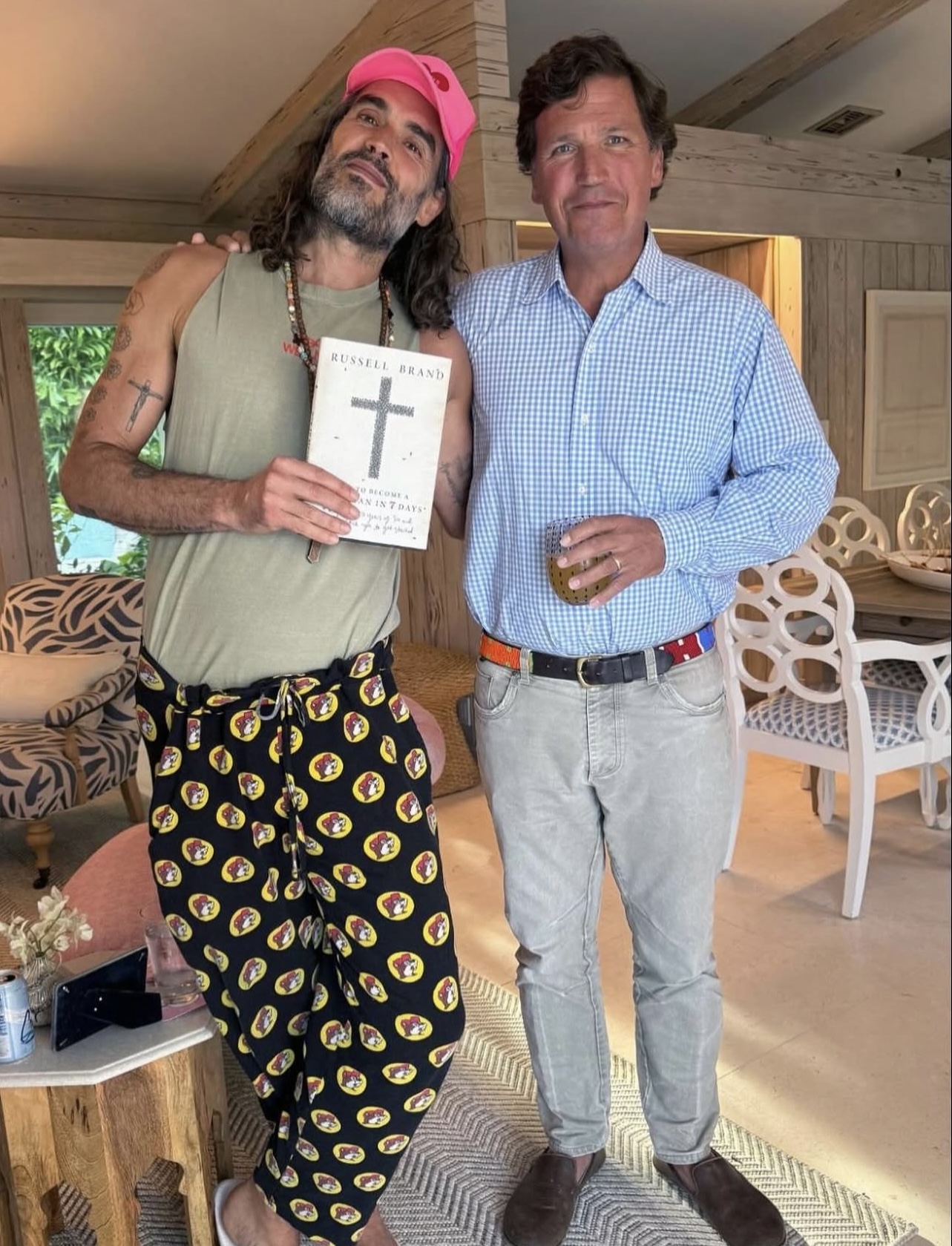 photo-Tucker Carlson 2026