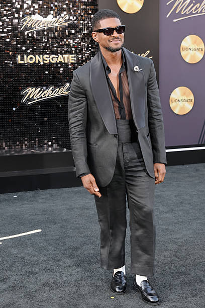 photo-Usher 2026