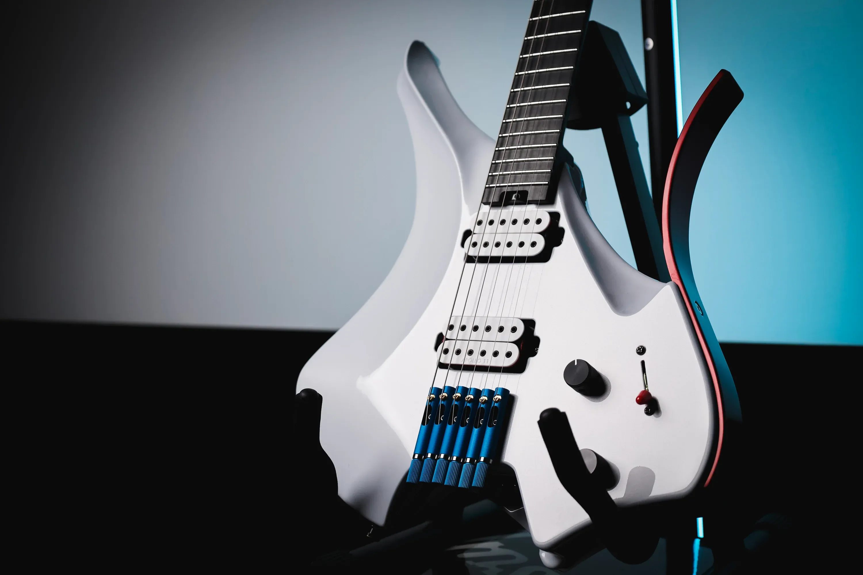Dean Gordon ergonomic guitar being played
