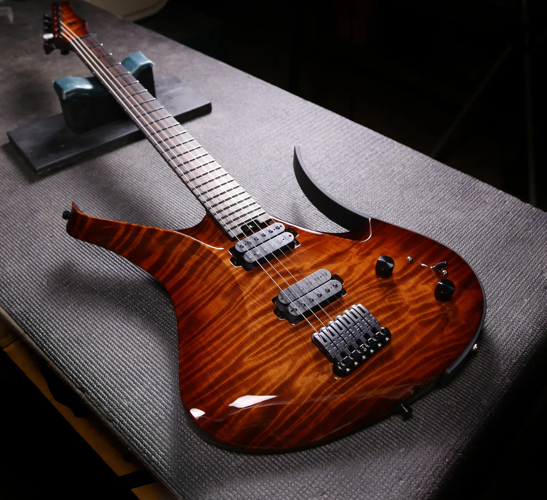 Redwood Virtus — full guitar view
