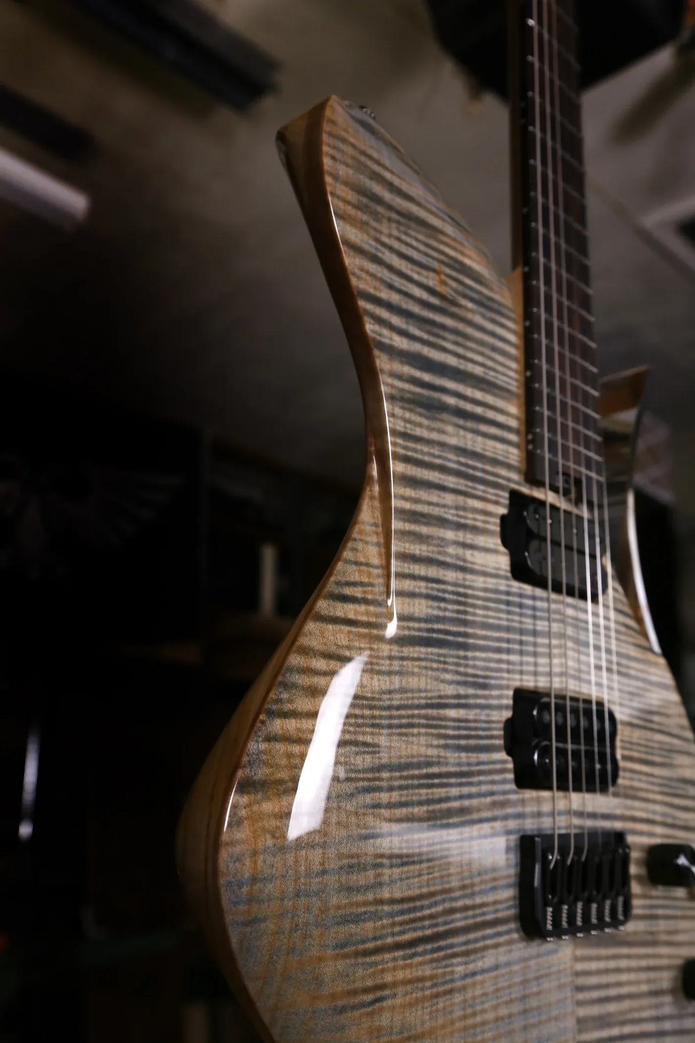 Mirus Semi-Carve body carve