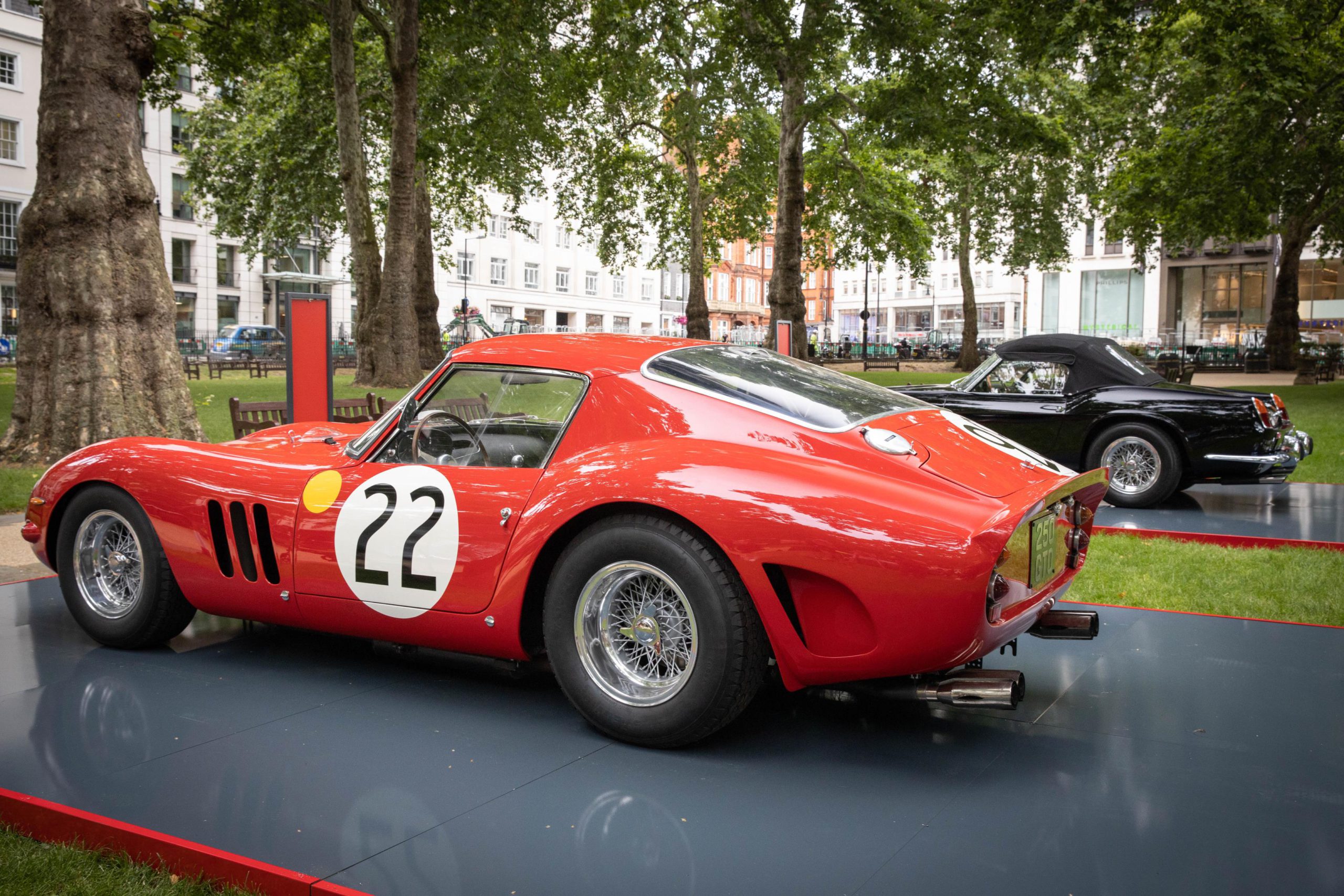 Машина Ferrari 250 GTO В Италии