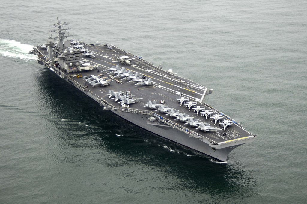 美國派遣 USS Nimitz 航母戰鬥群巡弋台海，嚇阻中國武力威脅台灣（圖／United States Navy／公有領域）