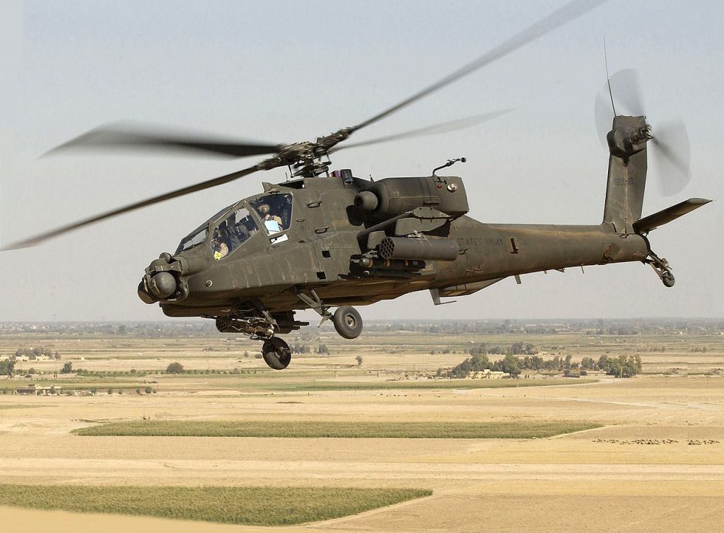 AH-64D 攻擊直升機（圖／"Photo Courtesy of U.S. Army" - by Tech. Sgt. Andy Dunaway／public domain）