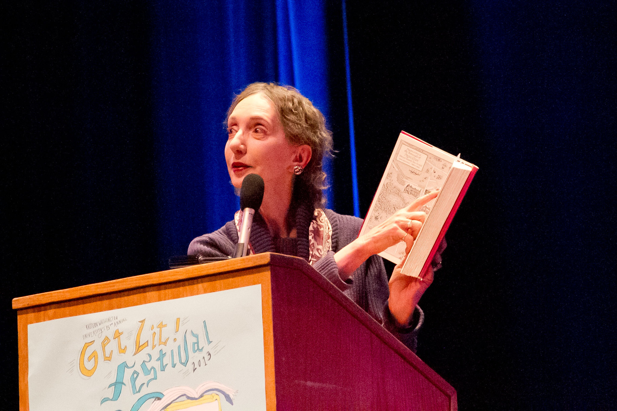 喬伊斯．卡洛．奧茲（Joyce Carol Oates）（圖／SpokaneFocus／CC BY 2.0）