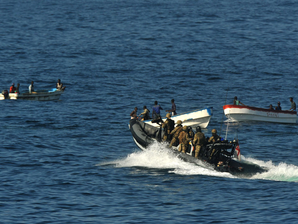 drug boats（圖／Royal Navy Media Archive／C海上緝毒、走私（圖／Royal Navy Media Archive／CC BY-NC 2.0）C BY-NC 2.0）