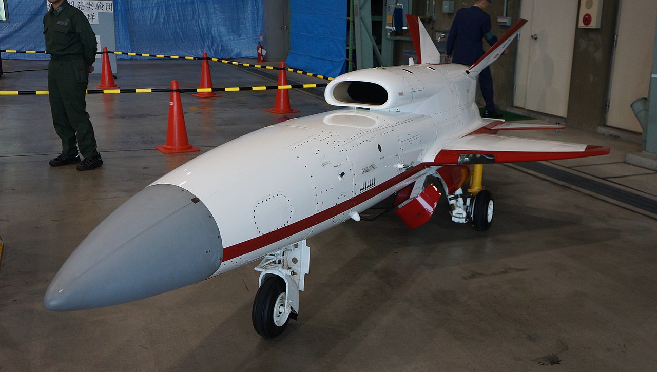 2012年日本空軍自衛隊岐阜基地安裝F-15的無人飛機研究系統（圖／Hunini／CC BY-SA 3.0）