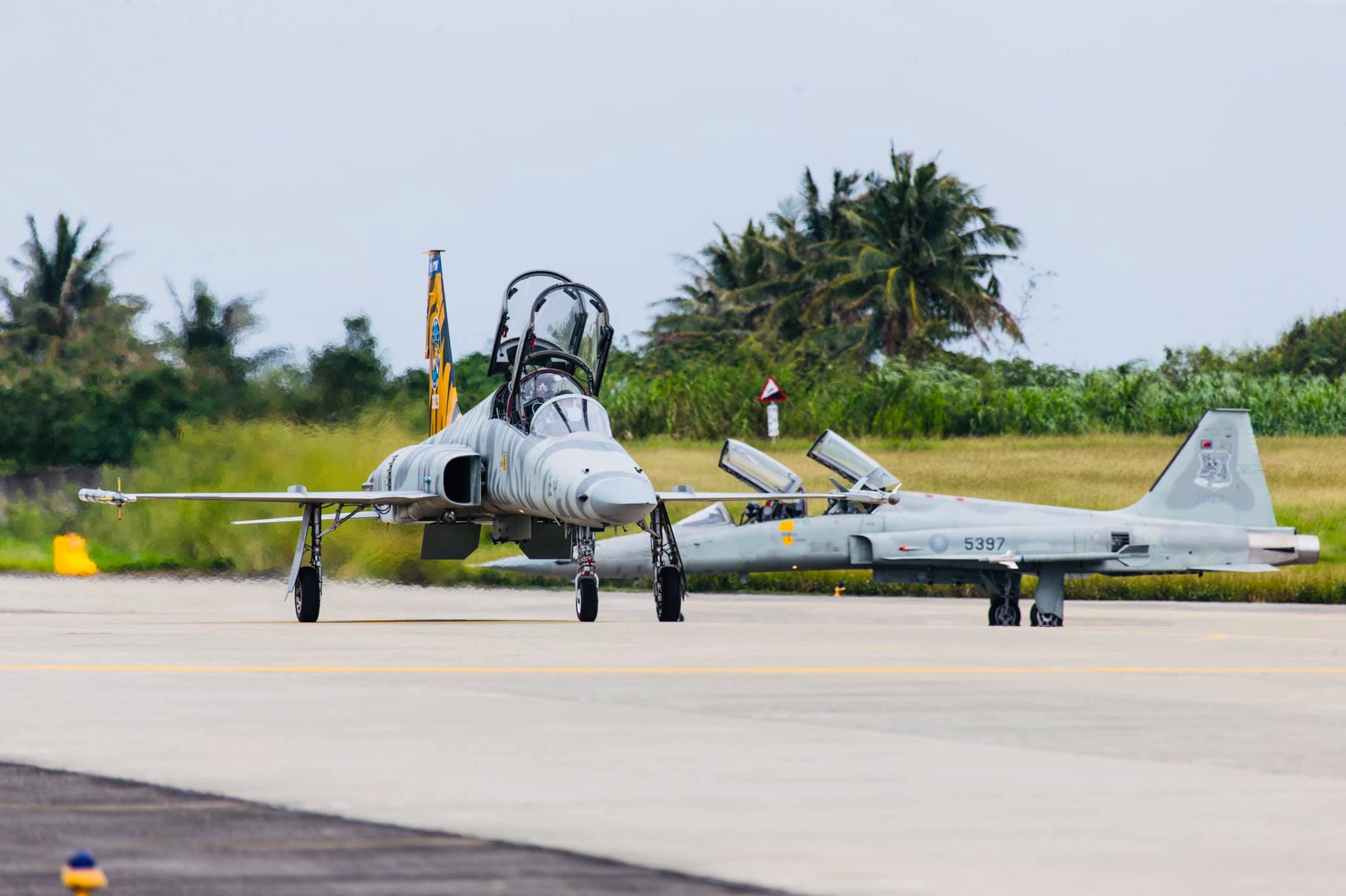 F-5型戰鬥機今日復飛，空軍司令親自同乘盼激勵士氣。