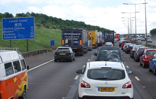 uk traffic（圖／geograph／CC BY-SA 2.0）