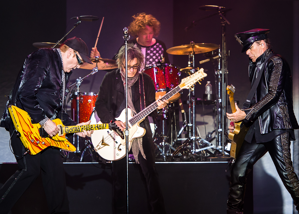 Read more about the article Tom Petersson’s Groove: Cheap Trick Tales