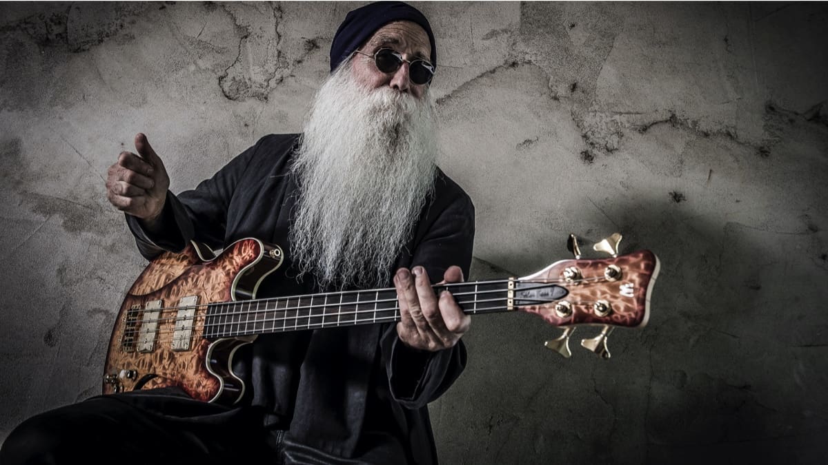 Read more about the article Basslines & Brilliance: Inside the World of Leland Sklar