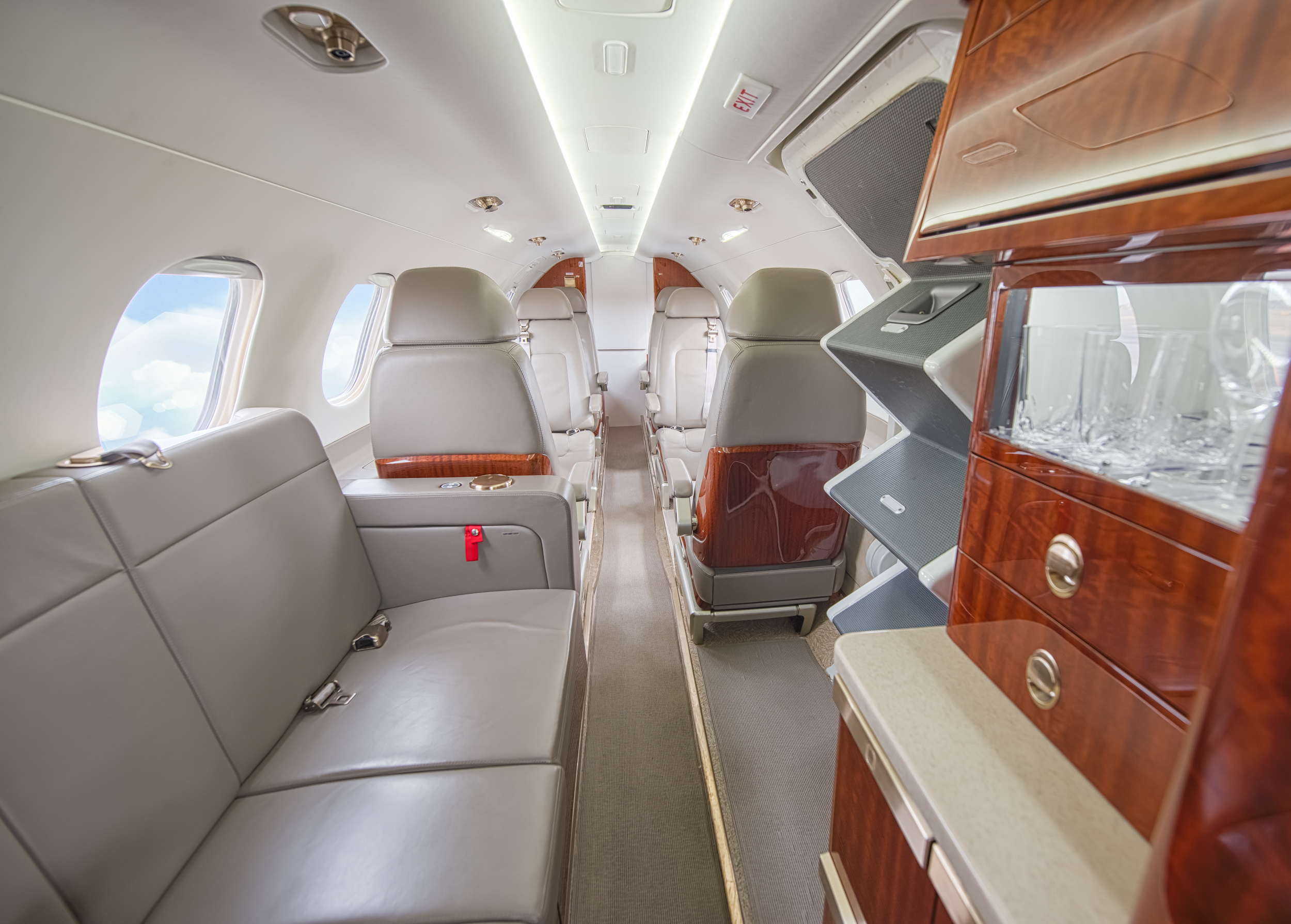 phenom-300-interior-aircraft-for-sale