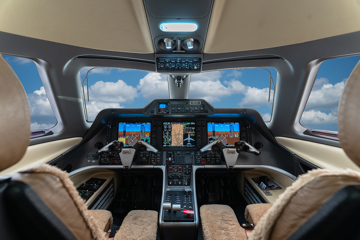 Phenom 300 Business Jet Sn 50500063 Aeroclassifieds Com