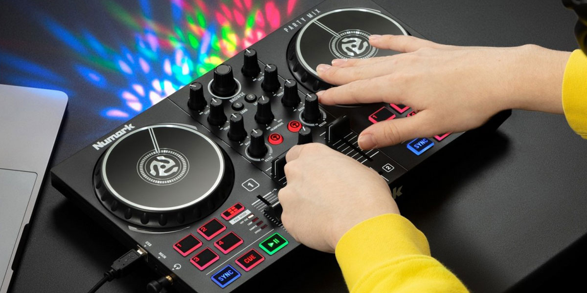 A Beginner's Guide To DJ Equipment