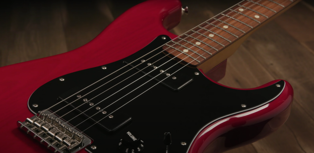 Noventa Strat Red