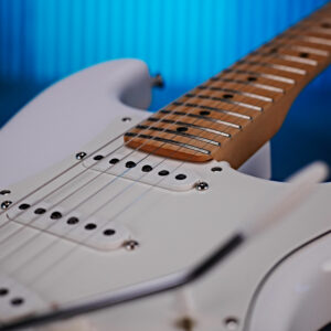 Fender-Player-Stratocaster-MN,-Polar-White