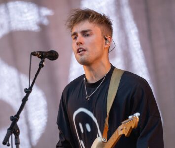 Sam_Fender_(2021)