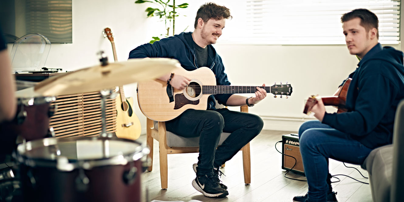 Acoustic guitar jam session