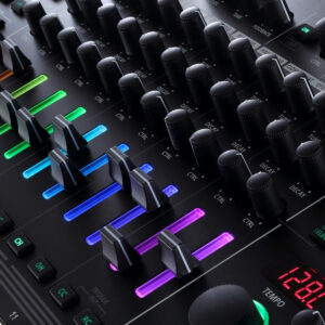 Roland TR-8S Rhythm Performer